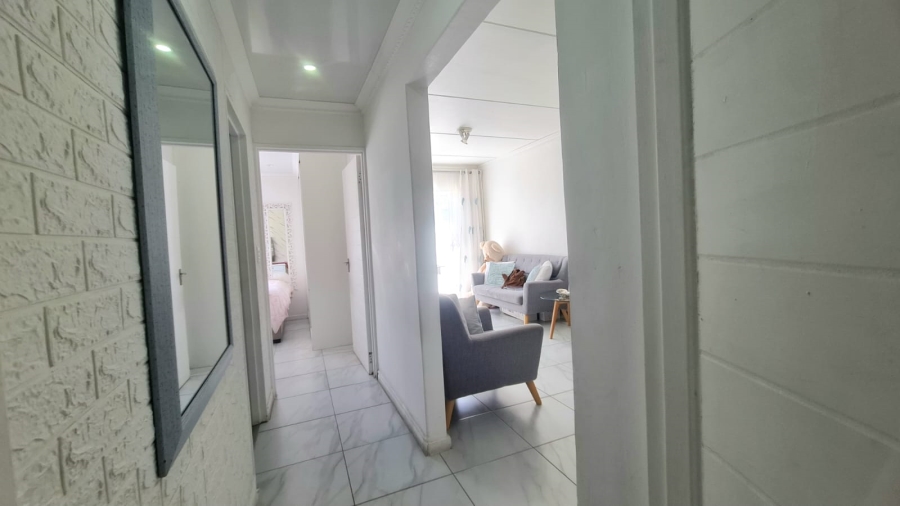 To Let 2 Bedroom Property for Rent in Belhar Western Cape